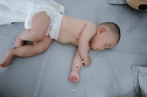 楚雄宝宝偏头怎么纠正